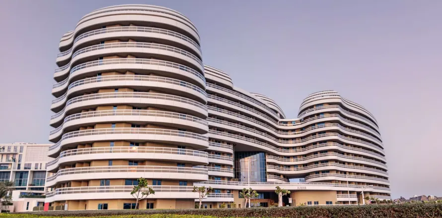 Apartment in Dubai, UAE № 729039