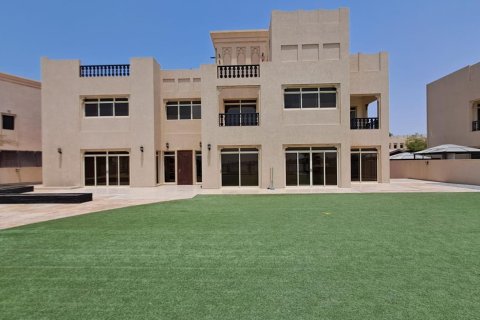 Купить виллу в Al Hamra Village, Рас-эль-Хайма, ОАЭ 5 спален, 1416м2, № 656210 - фото 9