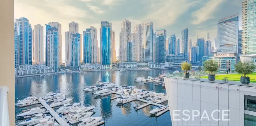 Lakás itt: Dubai Marina, EAE, 2 hálószoba, 165 m², azonosító: 661125