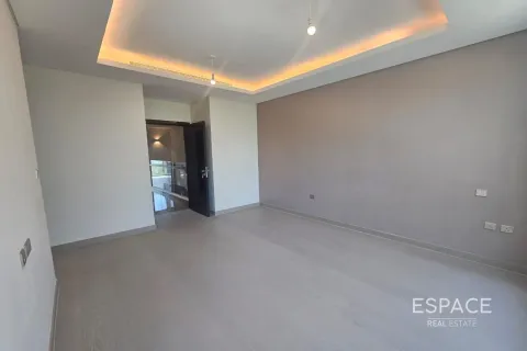 Városi lakóépület itt: DAMAC Hills (Akoya by DAMAC), Dubai, EAE, 6 hálószoba, 339 m², azonosító: 661121 - fénykép 3