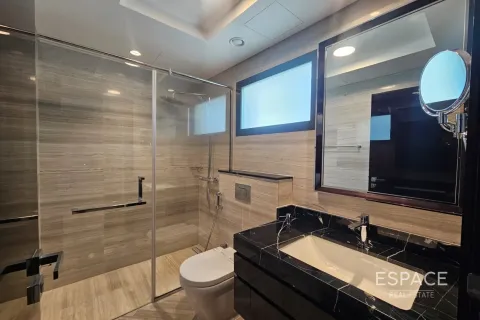 Városi lakóépület itt: DAMAC Hills (Akoya by DAMAC), Dubai, EAE, 6 hálószoba, 339 m², azonosító: 661121 - fénykép 8