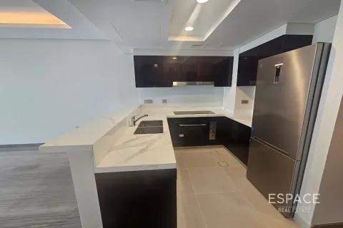 Városi lakóépület itt: DAMAC Hills (Akoya by DAMAC), Dubai, EAE, 6 hálószoba, 339 m², azonosító: 661121 - fénykép 7