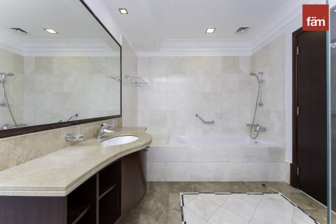 Apartment sa Palm Jumeirah, Dubai, UAE 2 silid-tulugan, 204.8 sq.m. № 638347 - larawan 16