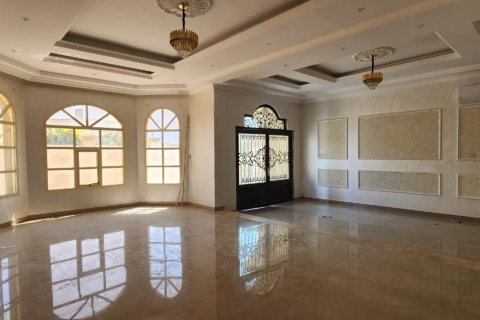 Villa in Ras Al Khaimah, UAE 6 bedrooms, 929 sq.m. № 735074 - photo 6