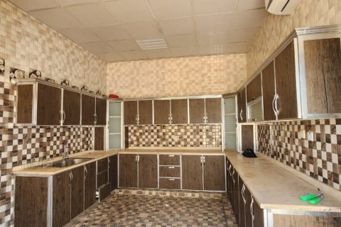 Villa in Ras Al Khaimah, UAE 6 bedrooms, 929 sq.m. № 735074 - photo 12