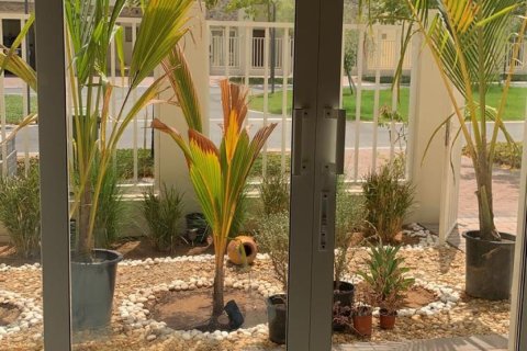 Maison de ville à vendre à  Ras Al Khaimah, EAU 4 chambres, 443 m2 № 735079 - photo 7