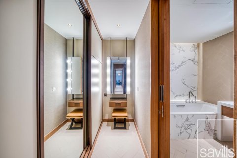 Apartament në Downtown Dubai (Downtown Burj Dubai), Emiratet e Bashkuara Arabe 3 dhoma gjumi, 145 m2. № 650777 - Foto 13