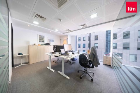 Bureau à louer à DIFC, Dubai, EAU 68.2 m2 № 689217 - photo 5