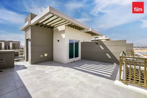 Townhouse in Dubai, UAE 4 bedrooms, 112.2 sq.m. № 700040 - photo 8