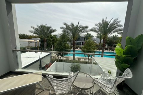 Townhouse in Dubai, UAE 4 bedrooms, 304.53 sq.m. № 637565 - photo 5