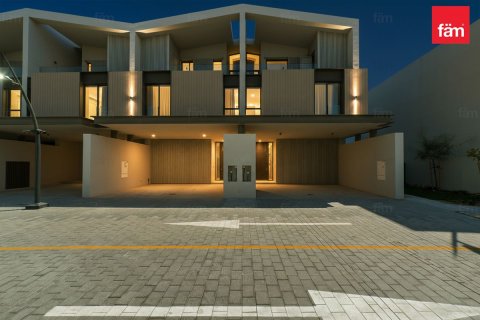 Townhouse in Dubai, UAE 3 bedrooms, 168 sq.m. № 687569