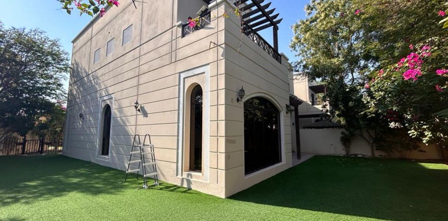 Radhus i Dubai, UAE 4 sovrum, 563.6 kvm Nr. 687574