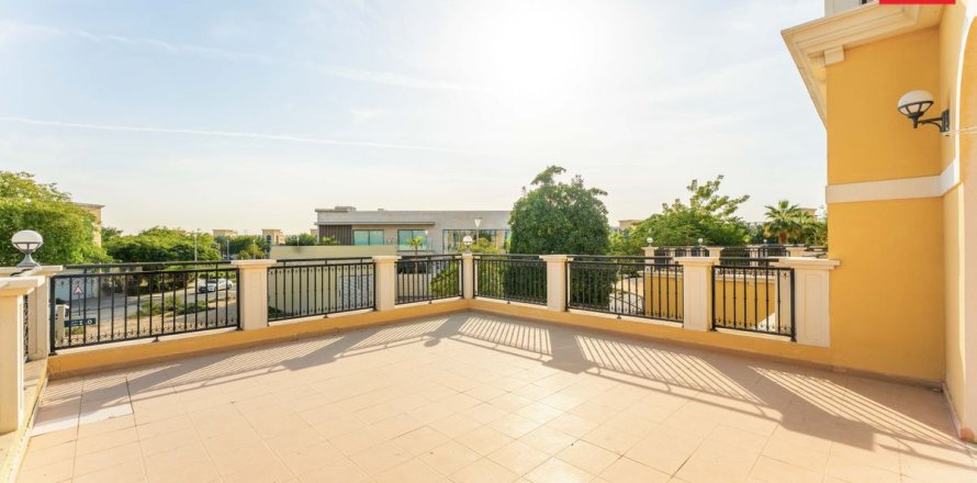 Vilë në Jumeirah Park, Dubai, Emiratet e Bashkuara Arabe 4 dhoma gjumi, 542.7 m2. № 687219
