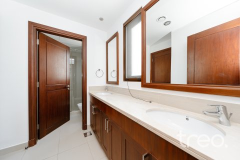 Villa til leje i Arabian Ranches 2, Dubai, UAE 4 soveværelser, 299.61 kvm № 739319 - foto 12