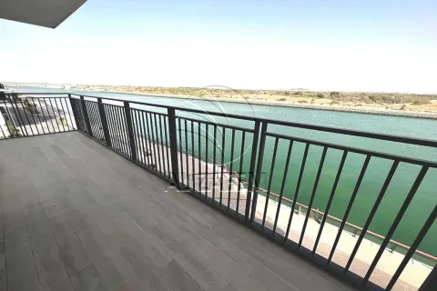 Apartamento en venta en Yas Island, Abu Dhabi, EAU 3 dormitorios, 141 m2 № 662894 - foto 2