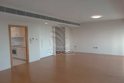 Abu Dhabi, UAE의 판매용 아파트 침실 3개, 179제곱미터 번호 662896 - 사진 4