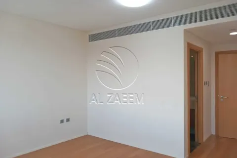 Abu Dhabi, UAE의 판매용 아파트 침실 3개, 179제곱미터 번호 662896 - 사진 13