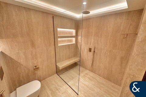 Appartamento in vendita a Downtown Dubai (Downtown Burj Dubai), Dubai, EAU 2 camere da letto, 145 mq. № 685280 - foto 10