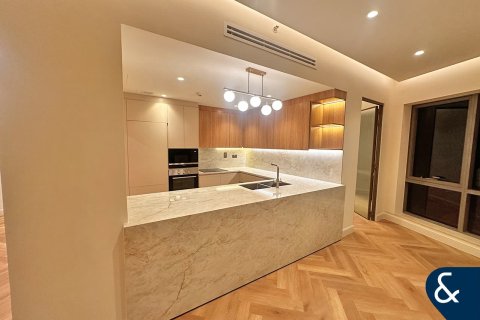 Appartamento in vendita a Downtown Dubai (Downtown Burj Dubai), Dubai, EAU 2 camere da letto, 145 mq. № 685280 - foto 5