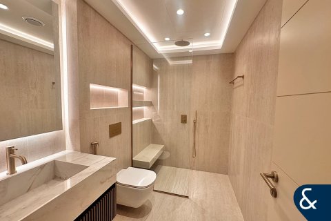 Appartamento in vendita a Downtown Dubai (Downtown Burj Dubai), Dubai, EAU 2 camere da letto, 145 mq. № 685280 - foto 12