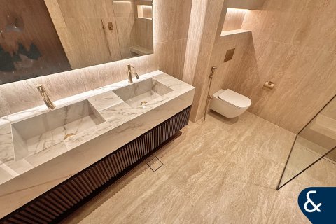 Appartamento in vendita a Downtown Dubai (Downtown Burj Dubai), Dubai, EAU 2 camere da letto, 145 mq. № 685280 - foto 9