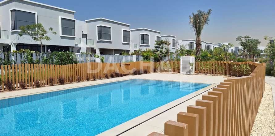 Városi lakóépület itt: Rukan, Dubai, EAE, 1 hálószoba, 67 m², azonosító: 752079