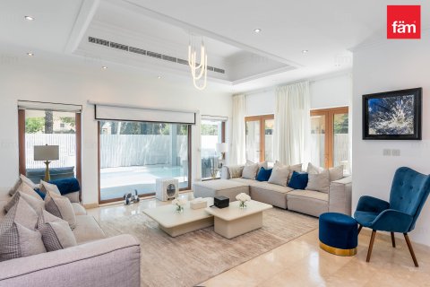 Villa para venda em Al Furjan, Dubai, EAU 3 quartos, 600.1 m2 № 705783 - foto 2