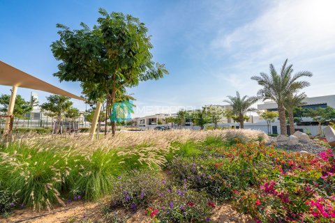 Villa te koop in Yas Island, Abu Dhabi, VAE 4 slaapkamers, 599.3 vr.m., nr 697481 - foto 2