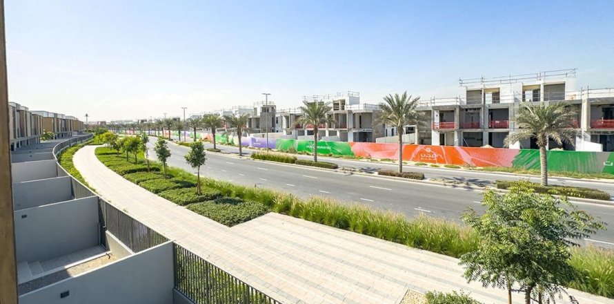 Townhouse în Dubai, EAU 3 dormitoare, 168.4 mp.  №659093