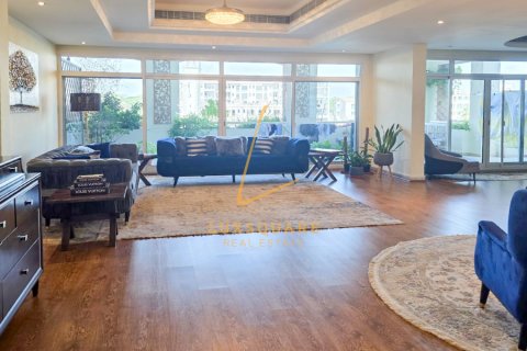 Apartment til leje i Dubai Investment Park, Dubai, UAE 3 soveværelser, 324 kvm № 741544 - foto 7