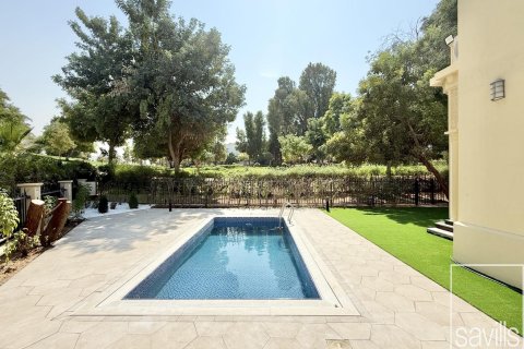 Vila v Jumeirah Islands, Dubai, SAE 4 ložnice, 955 m² Č.: 656017 - fotografie 1