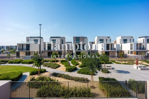 Villa til leie i Arabian Ranches 3, Dubai, Emiratene 4 soverom, 447.97826600 kvm Nr. 740711 - Foto 9