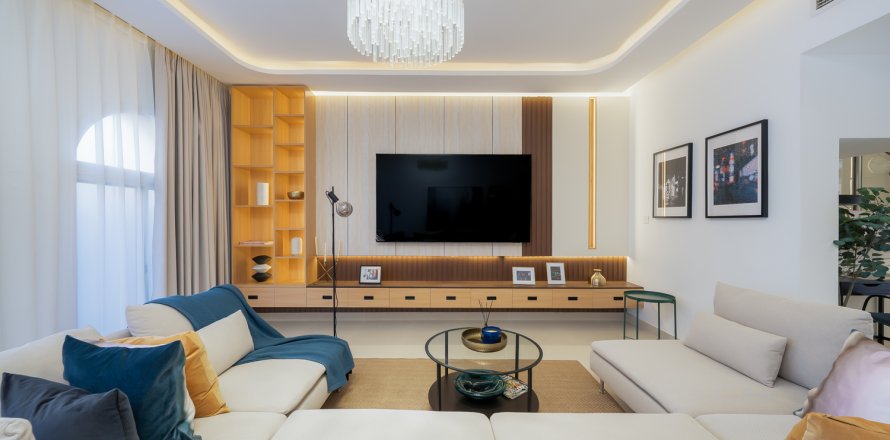 Radhus i Jumeirah Village Circle, Dubai, UAE 4 sovrum, 230.36 kvm Nr. 748825