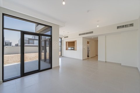 Villa in Dubai South (Dubai World Central), Dubai, UAE 4 bedrooms, 323 sq.m. № 720012 - photo 1