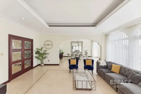 Palm Jumeirah, Dubai, UAE의 임대용 빌라 침실 5개, 496제곱미터 번호 738278 - 사진 11