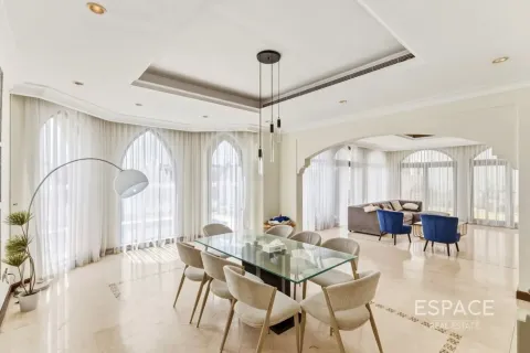 Palm Jumeirah, Dubai, UAE의 임대용 빌라 침실 5개, 496제곱미터 번호 738278 - 사진 2