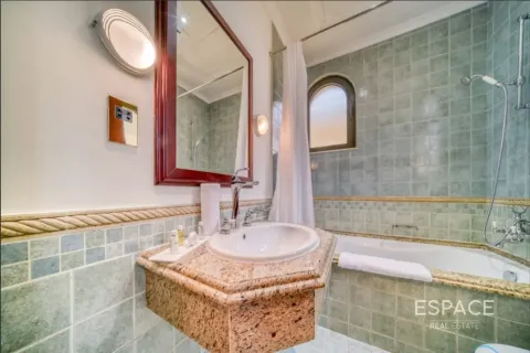 Palm Jumeirah, Dubai, UAE의 임대용 빌라 침실 5개, 496제곱미터 번호 738278 - 사진 15