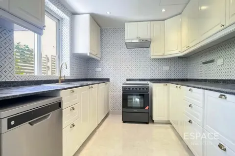 Villa para arrendamento em The Springs, Dubai, EAU 3 quartos, 209 m2 № 738276 - foto 11