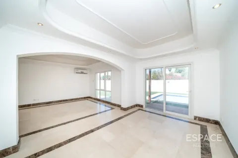 Villa in affitto a Meadows, Dubai, EAU 6 camere da letto, 457 mq. № 738277 - foto 3