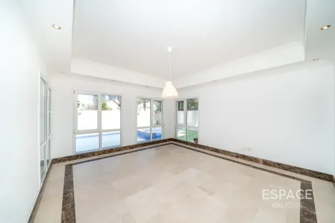 Villa in affitto a Meadows, Dubai, EAU 6 camere da letto, 457 mq. № 738277 - foto 2