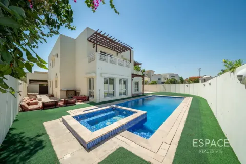 Willa w Meadows, Dubai, ZEA 6 sypialnie, 457 mkw. nr 738277