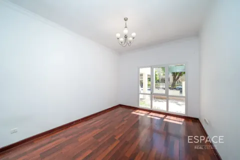 Villa in affitto a Meadows, Dubai, EAU 6 camere da letto, 457 mq. № 738277 - foto 11