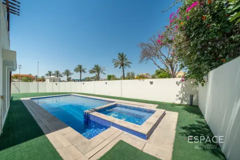 Villa in affitto a Meadows, Dubai, EAU 6 camere da letto, 457 mq. № 738277 - foto 18