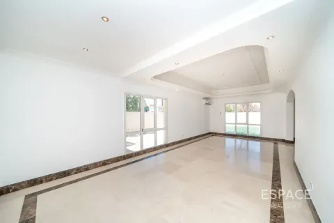 Villa in affitto a Meadows, Dubai, EAU 6 camere da letto, 457 mq. № 738277 - foto 4