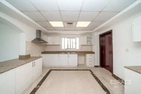 Villa in affitto a Meadows, Dubai, EAU 6 camere da letto, 457 mq. № 738277 - foto 5