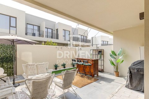 Townhouse sa Dubai South (Dubai World Central), Dubai, UAE 3 silid-tulugan, 185 sq.m. № 654263 - larawan 2