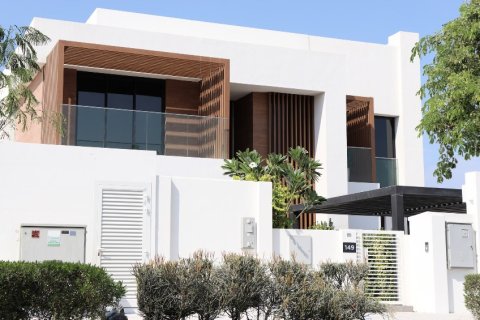 Lupain sa Saadiyat Island, Abu Dhabi, UAE 5 silid-tulugan, 612 sq.m. № 717191
