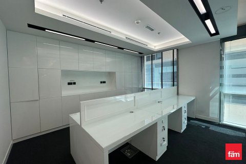 Escritório para arrendamento em Business Bay, Dubai, EAU 244.1 m2 № 718960 - foto 18