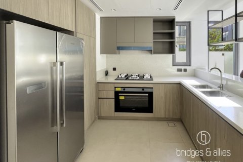 Vila u Dubai, UAE 4 spavaćih soba, 221.6 m2 Br. 669179 - fotografija 4