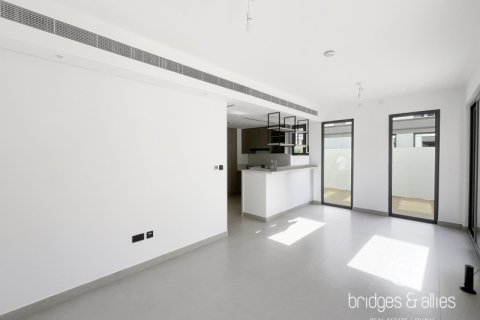 Vila u Dubai, UAE 4 spavaćih soba, 221.6 m2 Br. 669179 - fotografija 2